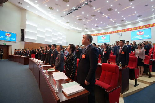 政協(xié)第十一屆陵水黎族自治縣委員會(huì)第三次會(huì)議開(kāi)幕